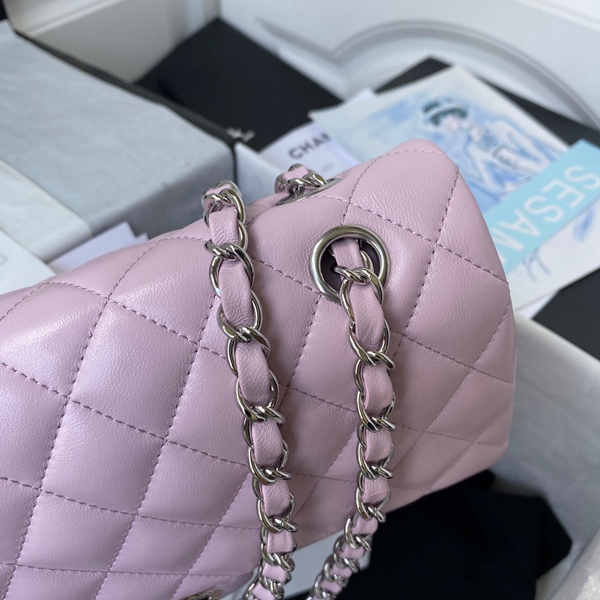 シャネルバッグレプリカ内部構造
